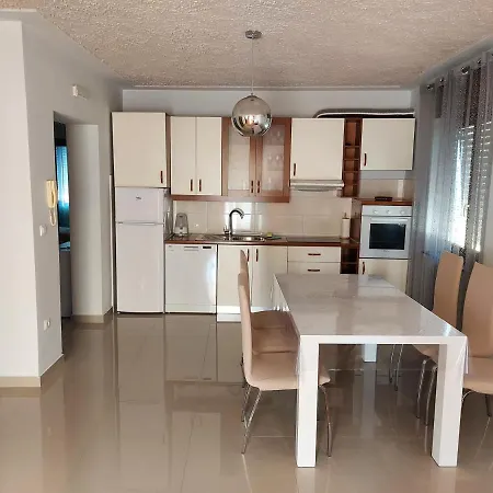 Apartment Prgin *